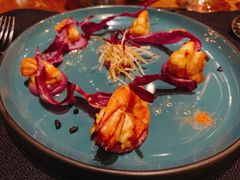 煎虾配紫薯泥薯片及姜味柠檬汁-AZUL by FUEL蓝色·法式酒馆(琶醍店)