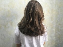 点击看大图 -MONE美发沙龙