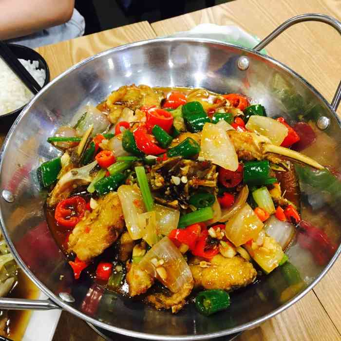 壹筒天下阿健私房菜-"每天上班都经过的店.挺多人吃的!..."-大众点评