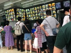 等位区-宫廷糕点铺(双林中横路店)