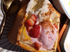 -蜜桃餐厅·伴山(湖滨商业街店)