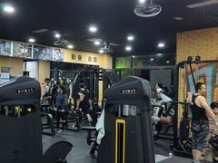 器械区-RoMan罗马健身工作室(莘庄店)