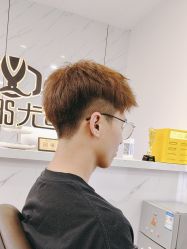 -尤司男士国潮理发馆