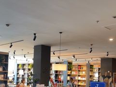 -魔方城市书房(中街益田店)