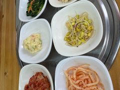-亲昵春川鸡排(韩国美食街店)