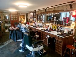 大厅-Libertines barbershop 浪子理发店