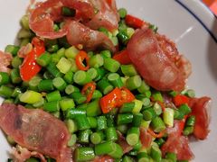 蒜苔炒土家腊肠-荆九爷爆炒桥头三嫩(夫子庙店)