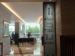 -上海虹桥君丽假日酒店(娄山关路地铁站店)