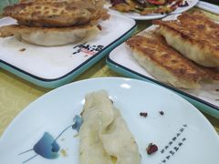 肉三鲜锅贴-春水锅贴·传统鲁菜(大明湖店)