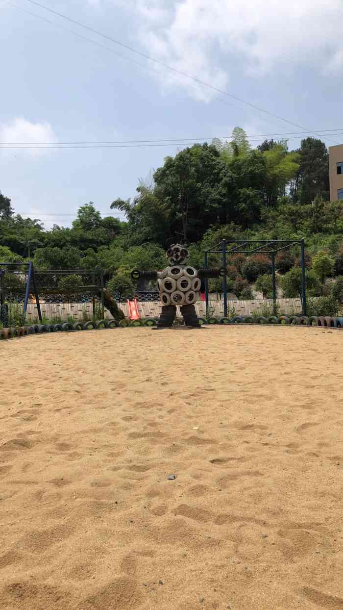 熊猫宝贝亲子庄园-"设施条件目前都还没有完善很差很差不值.