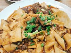 -壹阁胡羊焖饼(特色小吃街店)