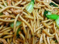 青菜肉丝炒面-朱鸿兴面馆(绿宝广场店)