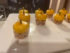-君来湖滨饭店·玫瑰园