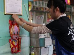 -三亚火车头万人海鲜广场