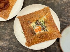 鸡蛋蘑菇熏肉荞麦可丽饼-RAC BAR(安福路店)