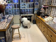 -沫芮眼镜·蔡司官方授权店(人民广场店)