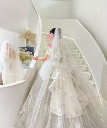 -艾米丽婚纱礼服