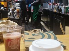 -星巴克(广州南站A18检票口楼上)