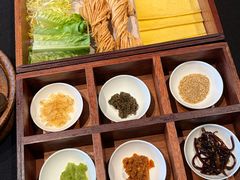 -鲁采LU STYLE(新天地店)