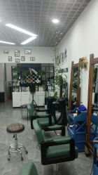 -V8潮牌·接发烫染连锁