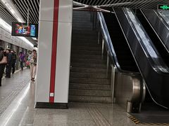 -上海游泳馆(地铁站)