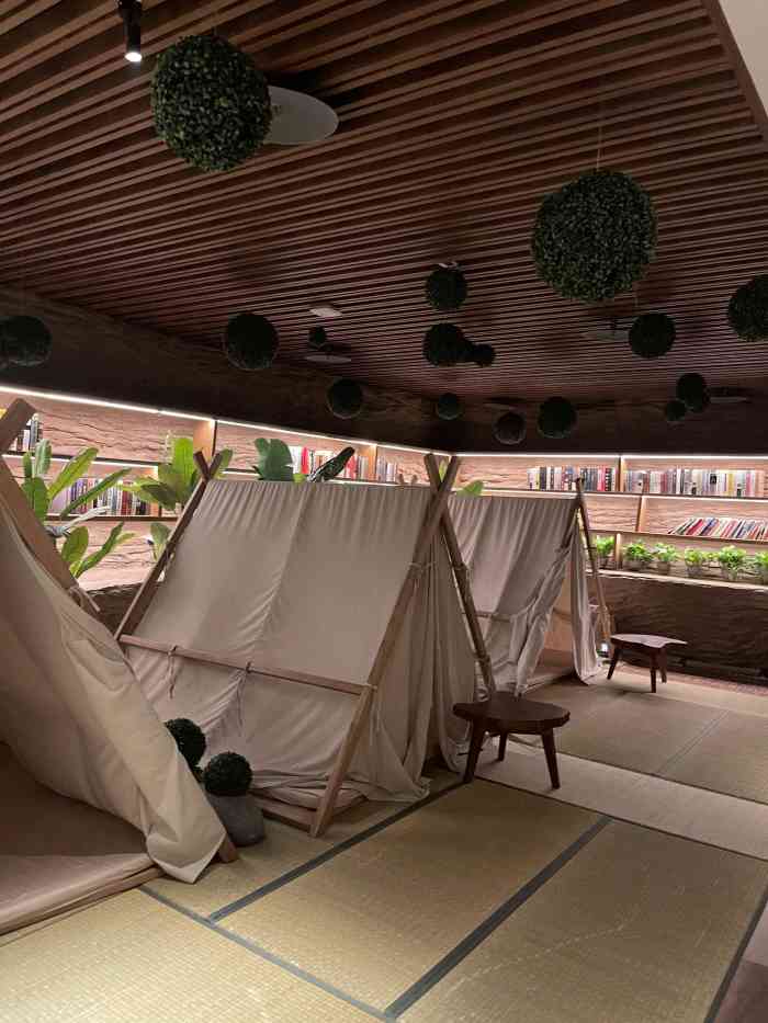 花溪沐·汤泉-"花溪沐汤泉位于朝阳区日坛公园北门,坐地铁.