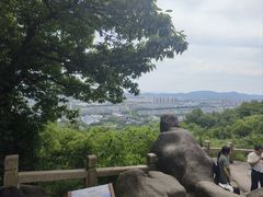 -灵岩山风景区
