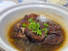 -老码头黑皮肘子锅包肉(赣水路店)