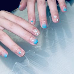 -天生爱美甲