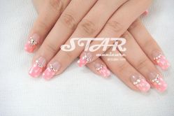 粉色点点小可爱-STAR美甲店