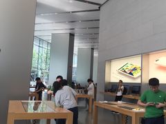 -Apple零售店(华贸购物中心店)