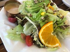 牛油果鲜虾沙拉-Supine Bistro溯泮餐厅