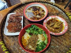 鸡爪-爆炸头阿姨小四川正宗川味小吃(无任何分店)