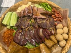 -有红鸡毛店·川菜(建设路店)