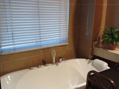 -花湖会所·高端水疗商务泡浴SPA(高新店)