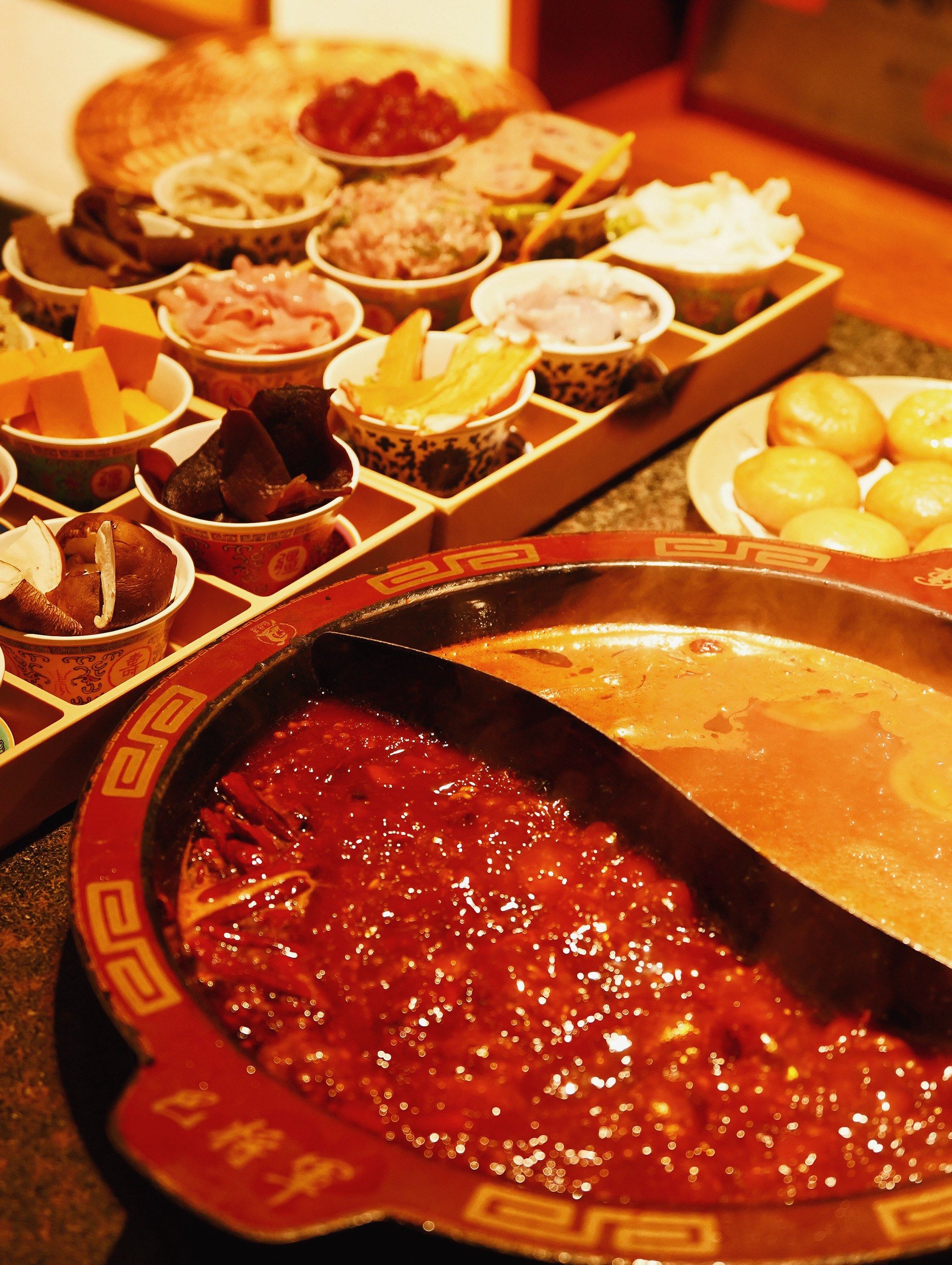 重庆火锅🍲解放碑这家火锅刷新了我的认知!