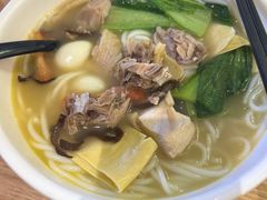 -蒙自源米线大王(花园城商场店)