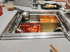 -海底捞火锅(曹安公路店)