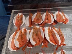 -雍容荟帝王蟹活龙虾展台自助(IFS黑金店)