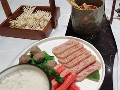 -红鼎豆捞·非遗鲍皇汤火锅(宝丰路店)