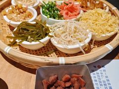 -包整·丝娃娃(一览甲秀楼风景店)