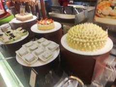 -广州万富希尔顿酒店·感趣自助餐厅·金秋蟹宴生蚝海鲜刺身