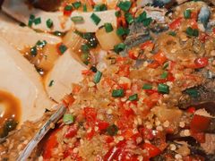 -阿瓦山寨·湘菜现炒·剁椒鱼头王(咸阳总店)