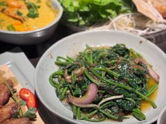 -大头虾越式风味餐厅(光明广场店)