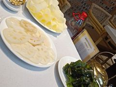 -墨居上隐·院子里火锅(峨眉店)