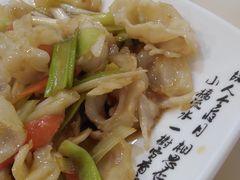 葱爆螺片-富临港·蒸汽海鲜·手抓海鲜·炒菜(栈桥店)