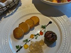 -Mogul Eatery·大亨餐酒馆