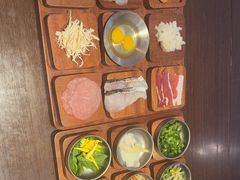 -银米·云南传统过桥米线(双廊黑金冠店)