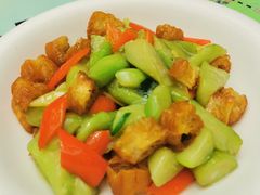 丝瓜炒油条-又见炊烟私房菜(敬亭路店)