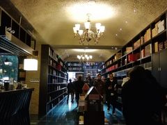 -钟书阁(松江泰晤士小镇店)